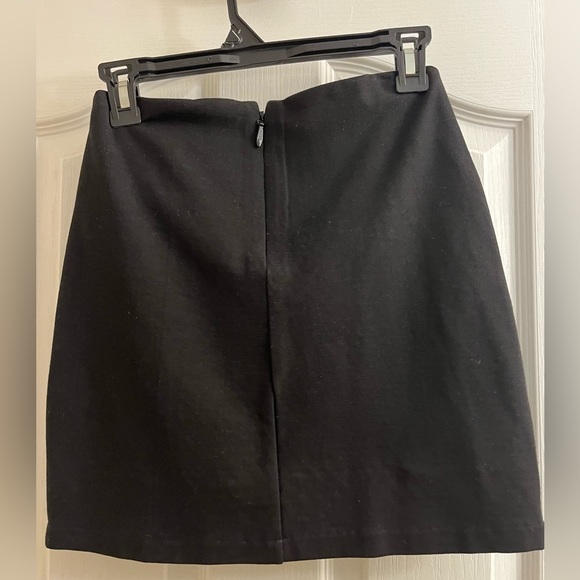 Guess Mid Rise Mini Skirt - Picture 2 of 2